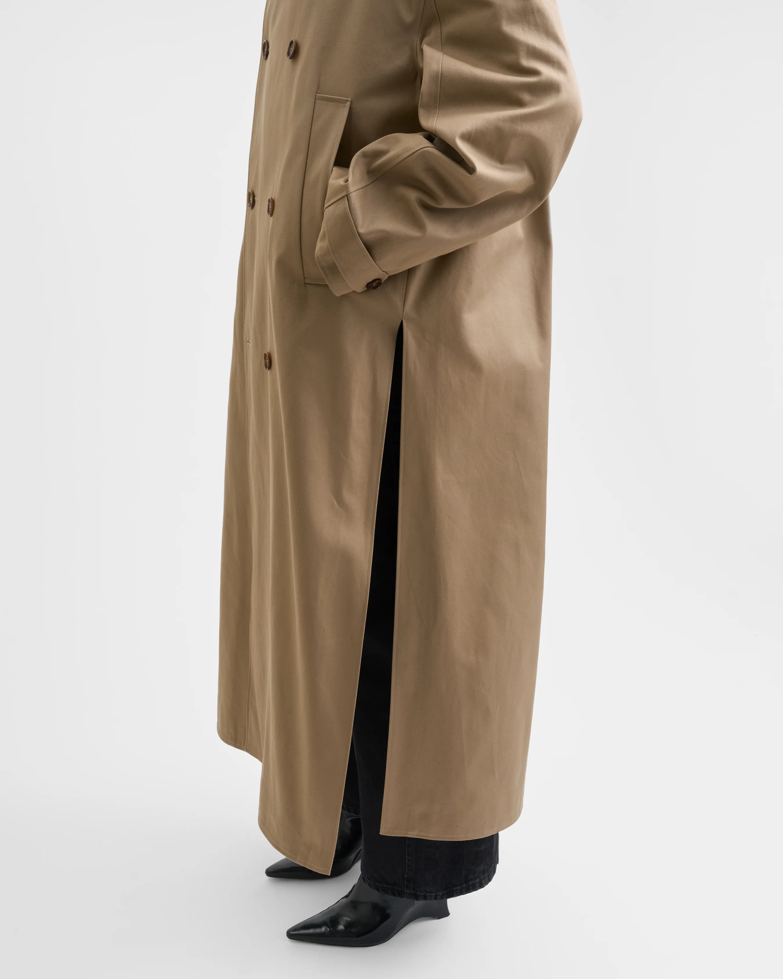 1804_95cccfe2cc-sefr_fw26_trench-coat-beige_2242-large