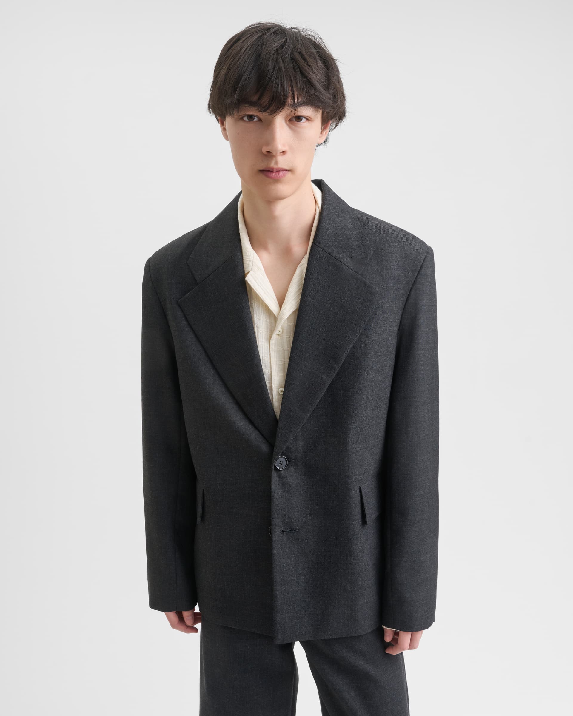 1821_d6578b723b-sefr_fw26_amare-blazer-anthracite-wool_5516-large