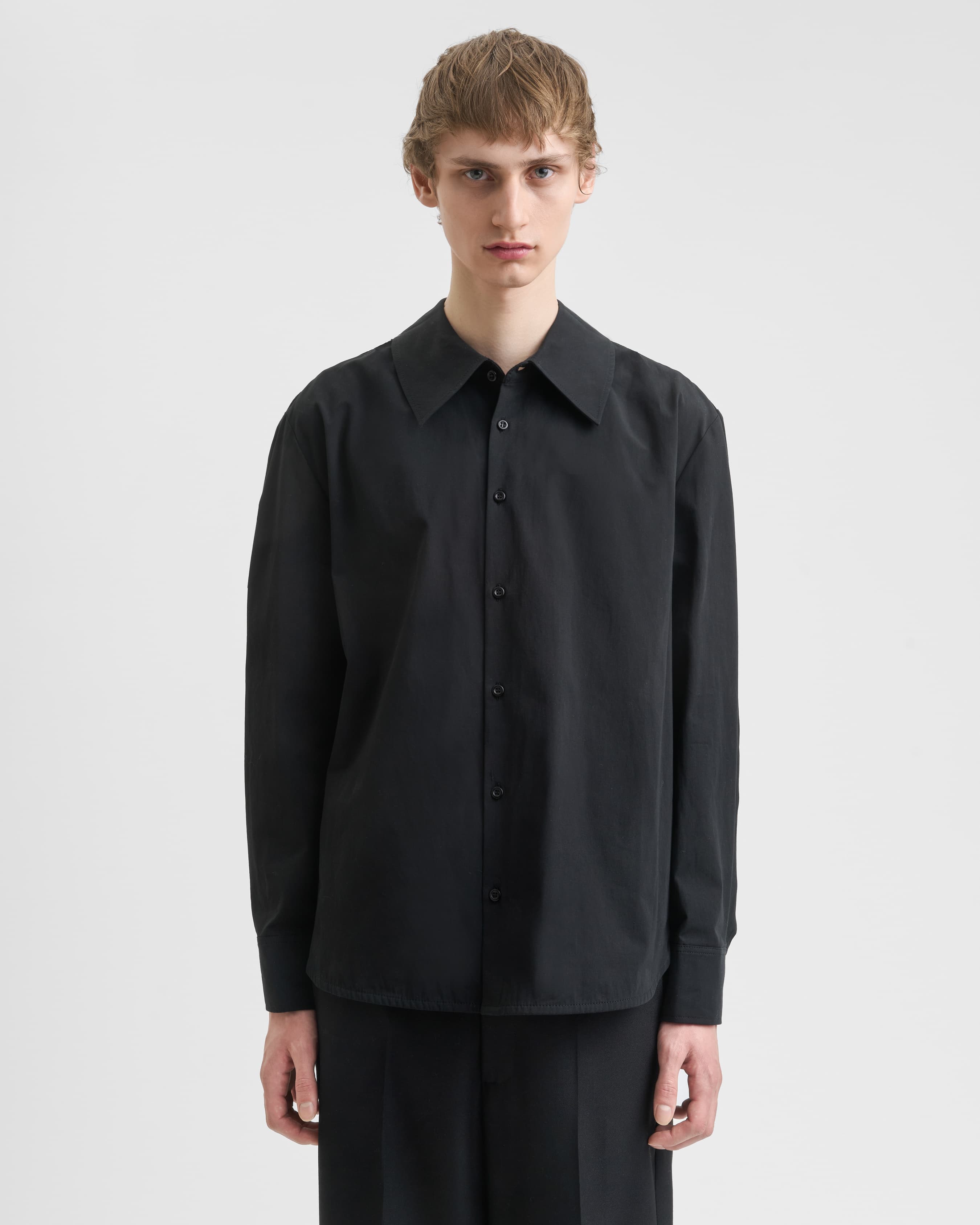 1849_e34bb7b894-sefr_fw26_trino-shirt-black-fine-poplin_4762-large
