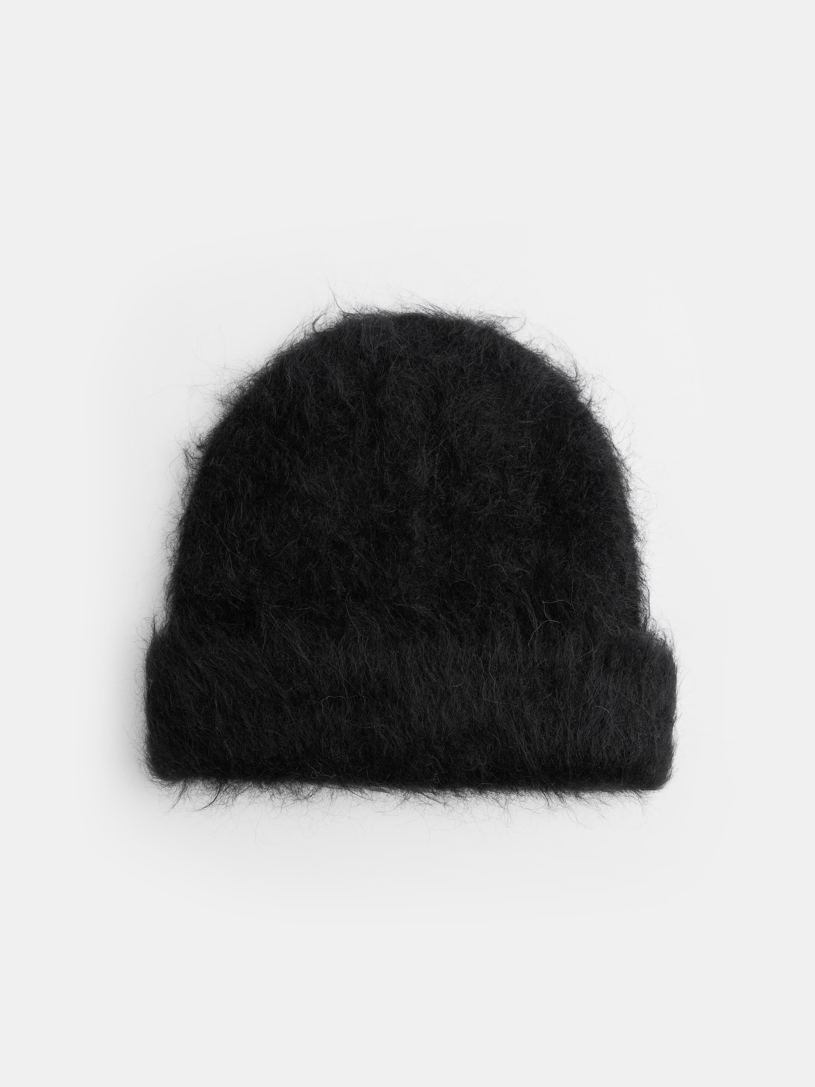 711_20a3133c8b-fuzzy-beanie-black-alpaca-16242-large