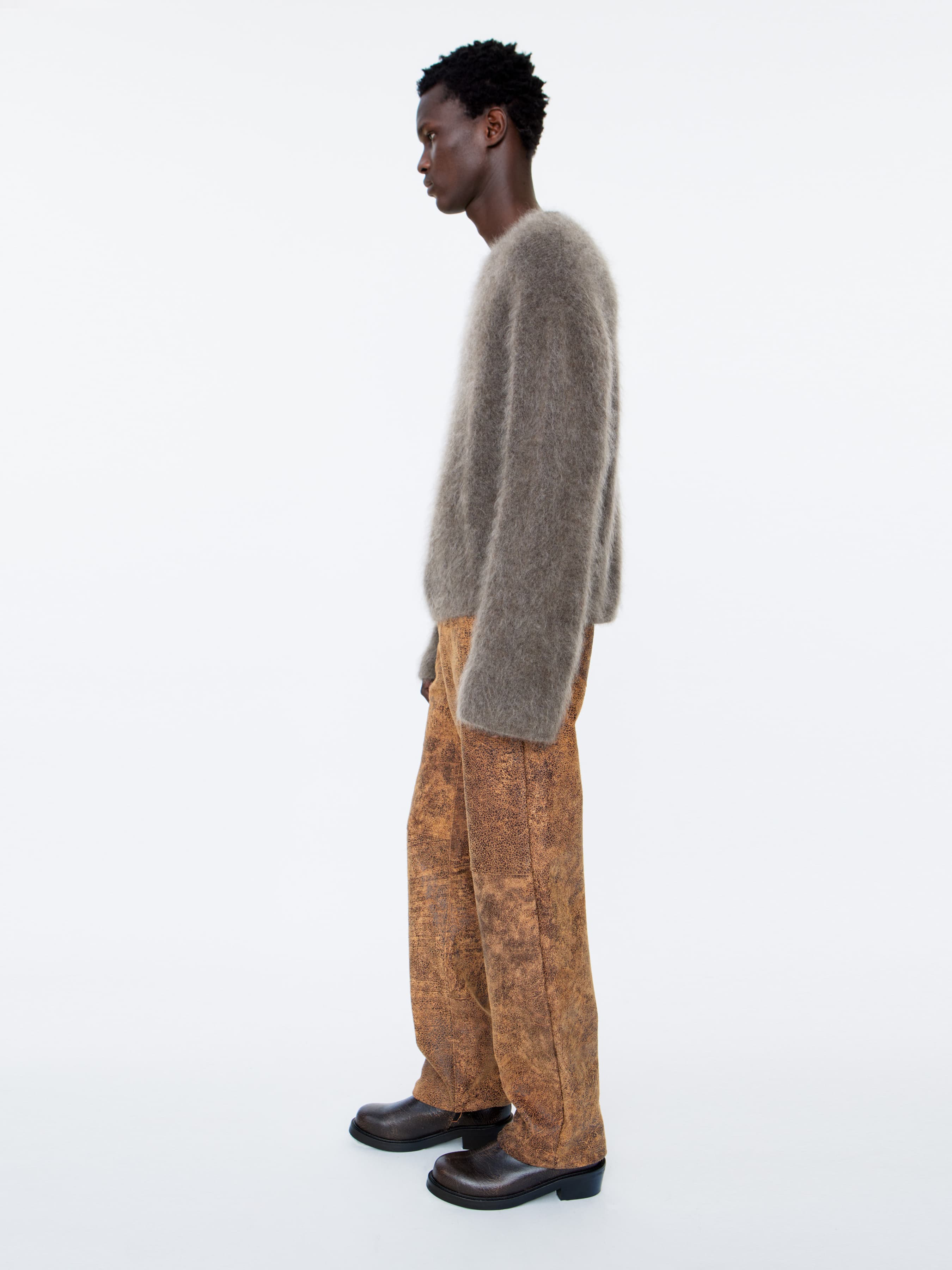 917_8b983f4d33-jermaine-sweater_talpa_024-large